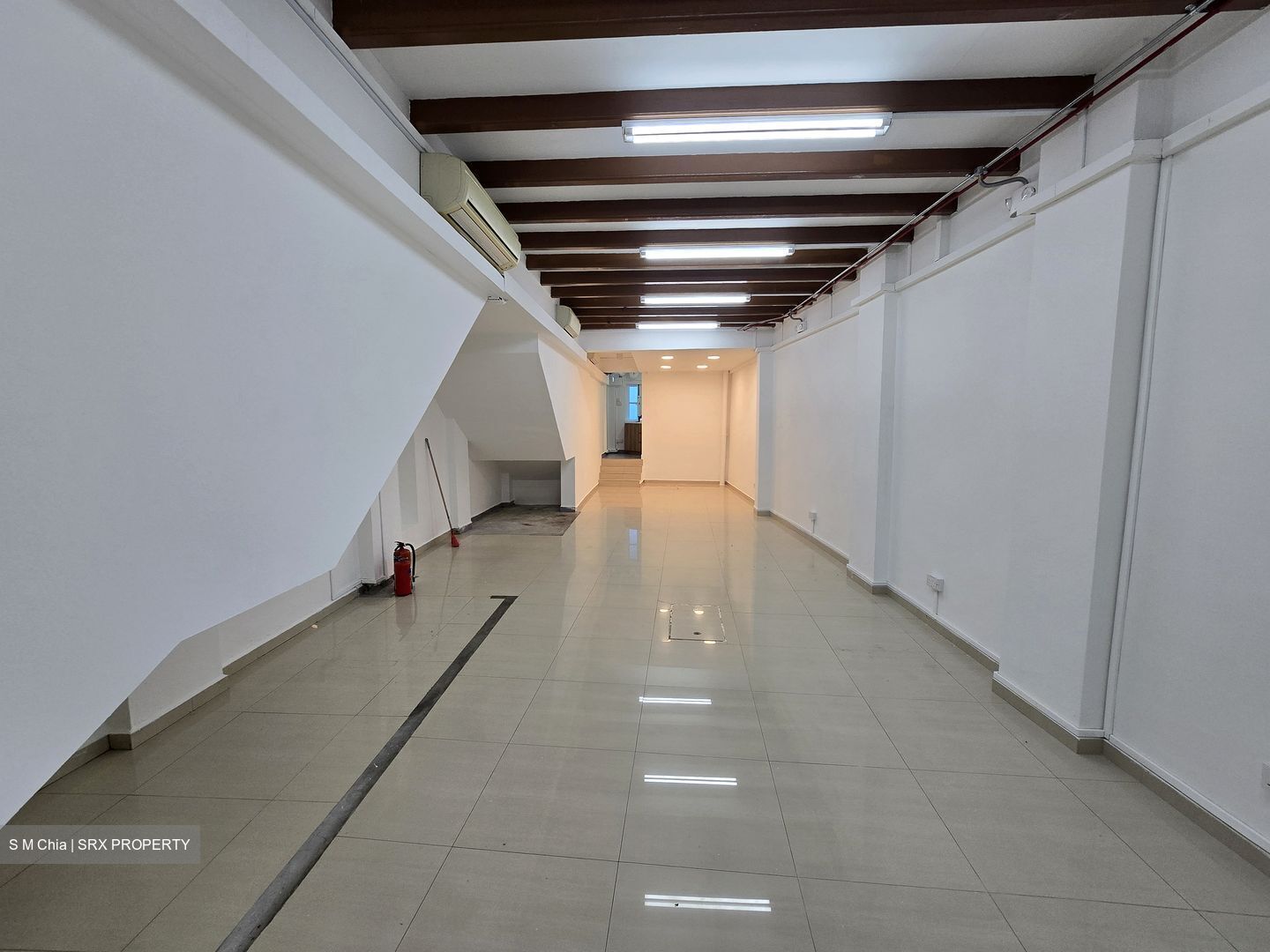 River Valley Road (D9), Retail #480501651